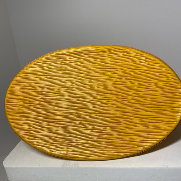 Louie Vuitton Saint Jacques Orange Epi Leather - Picture 8 of 8